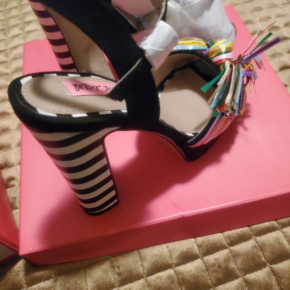Betsy Johnson Shoes - Picture 3 of 5